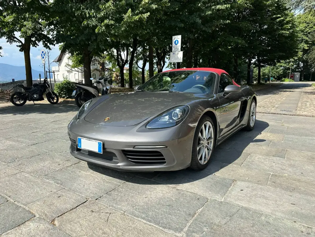 Porsche 718