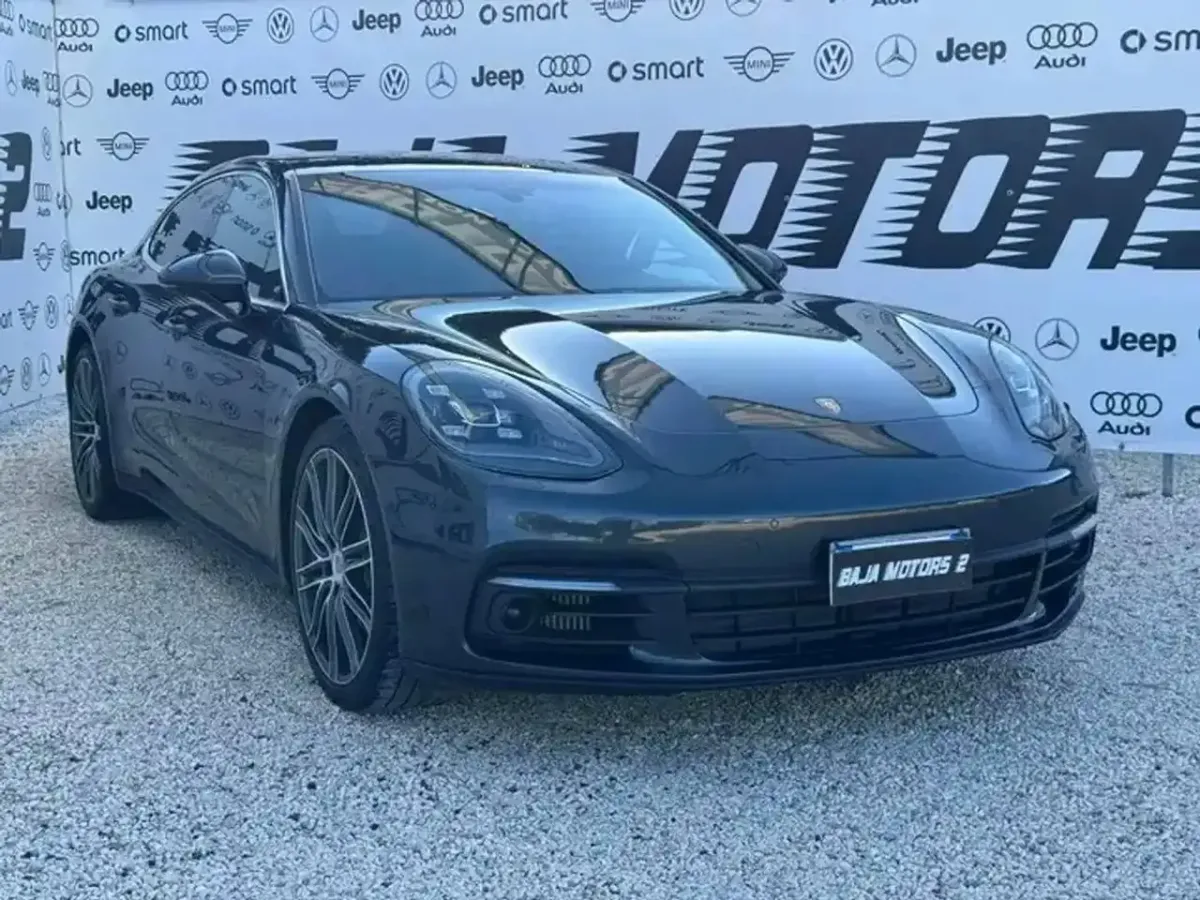 Porsche Panamera 4S