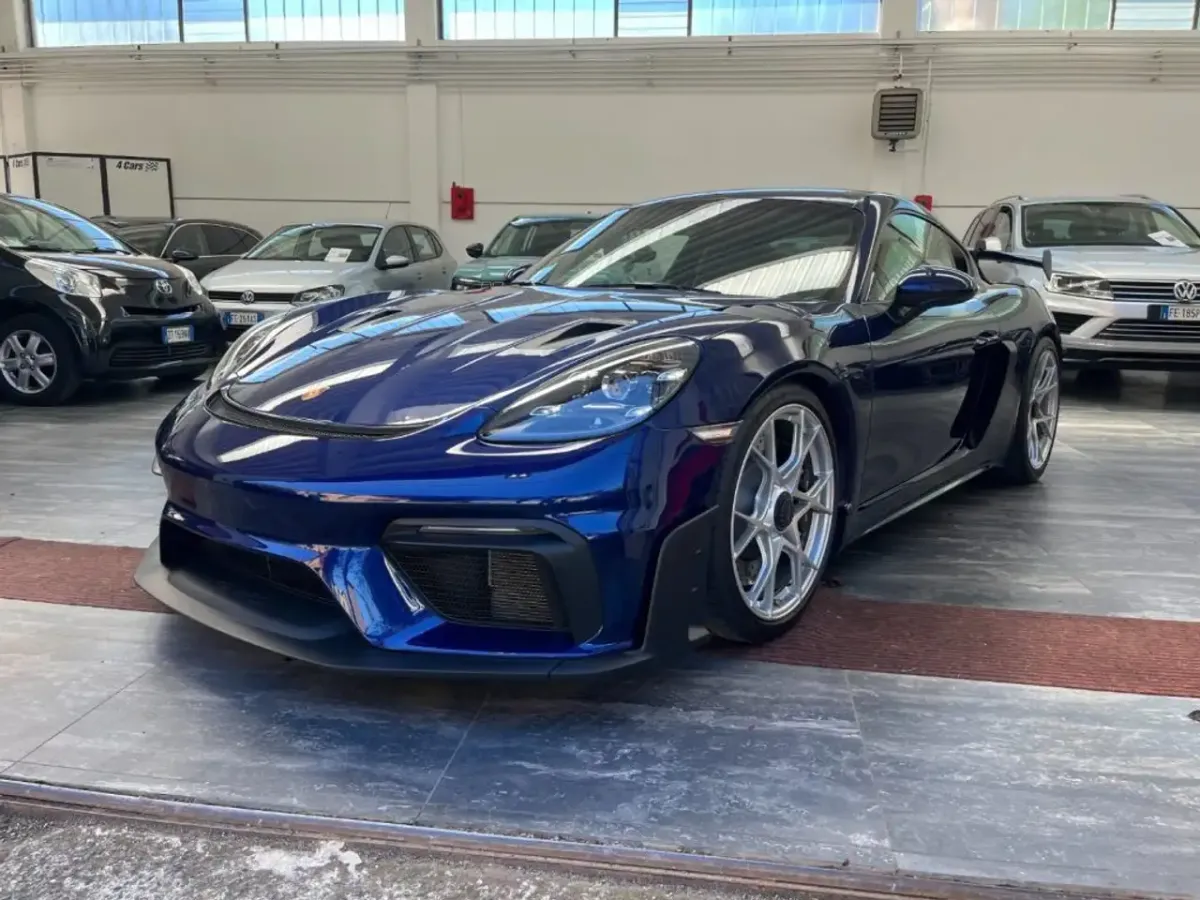 Porsche 718 Cayman GT4 RS