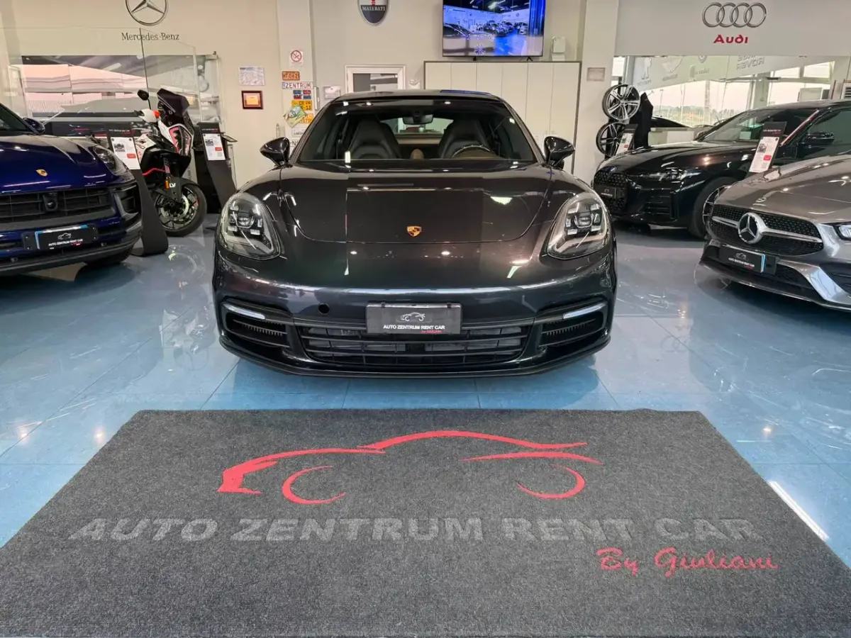 Porsche Panamera 4 E-Hybrid