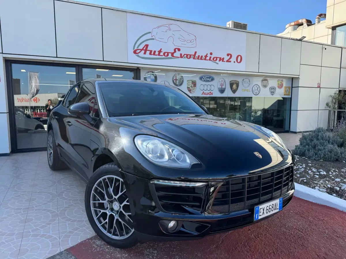 Porsche Macan S