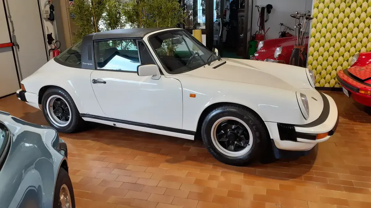 Porsche 911 SC Targa