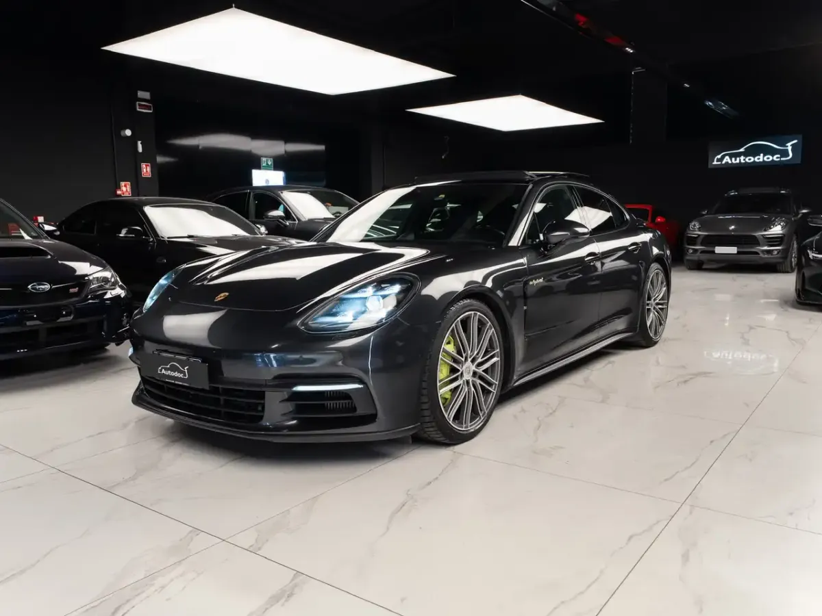 Porsche Panamera 4 E-Hybrid