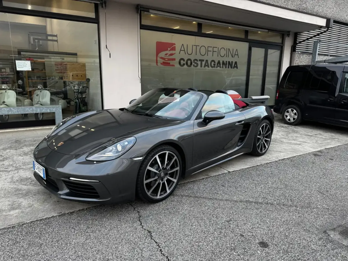 Porsche 718