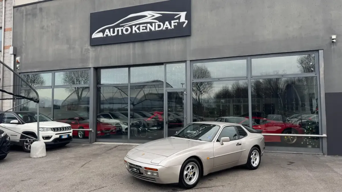Porsche 944 944 Turbo Coupé