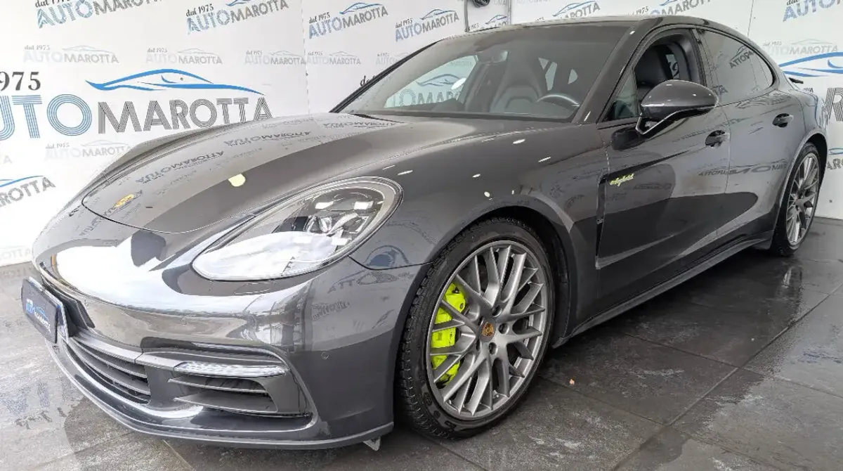 Porsche Panamera 4 E-Hybrid