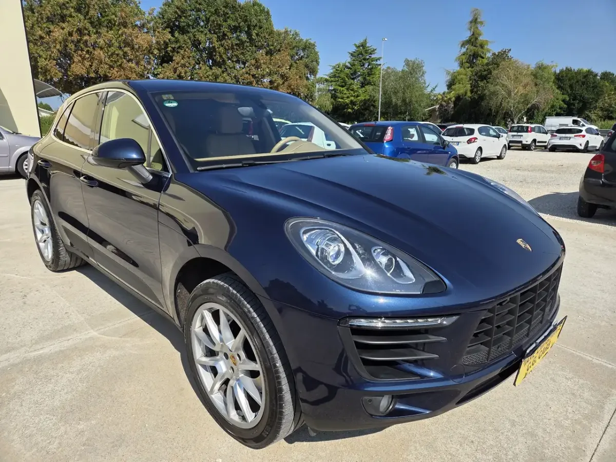 Porsche Macan S