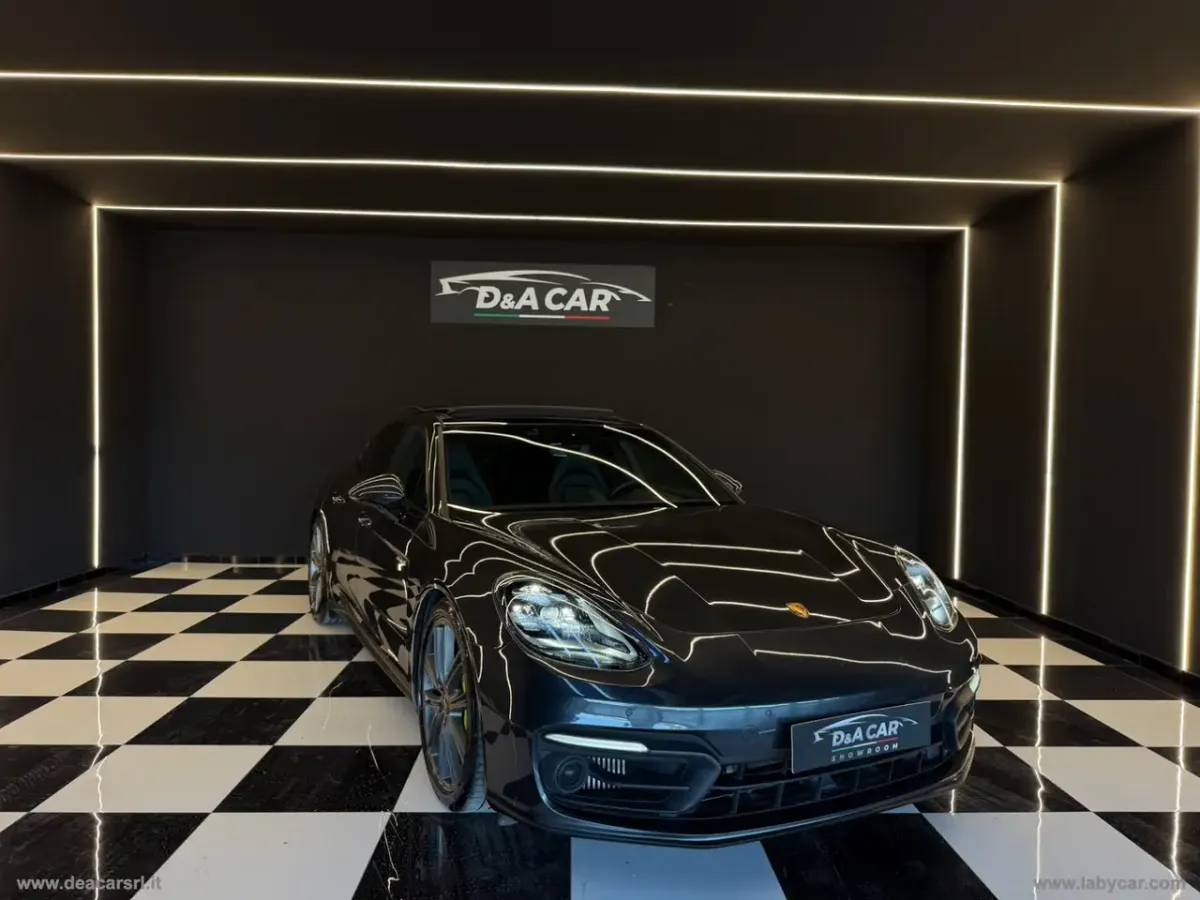 Porsche Panamera 4 E-Hybrid
