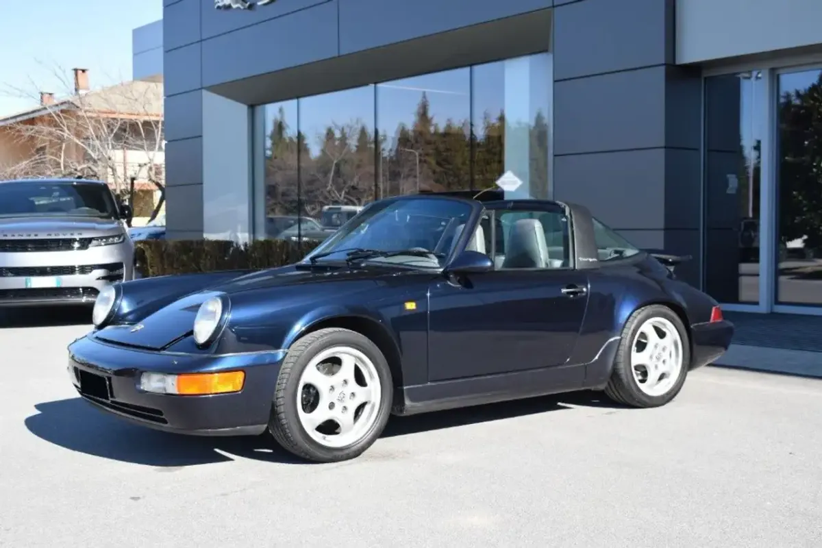 Porsche 964 Carrera 4 Targa