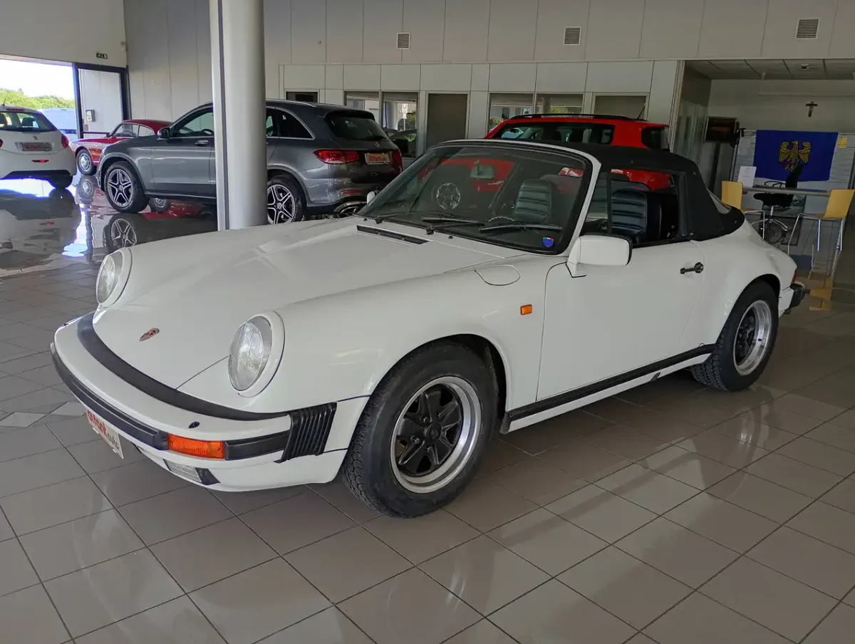 Porsche 911 Carrera Cabrio