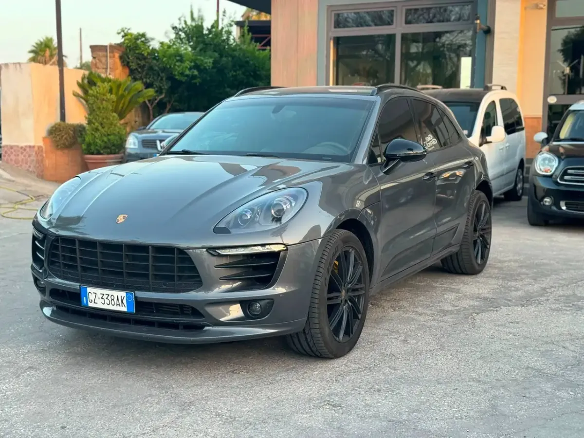 Porsche Macan S