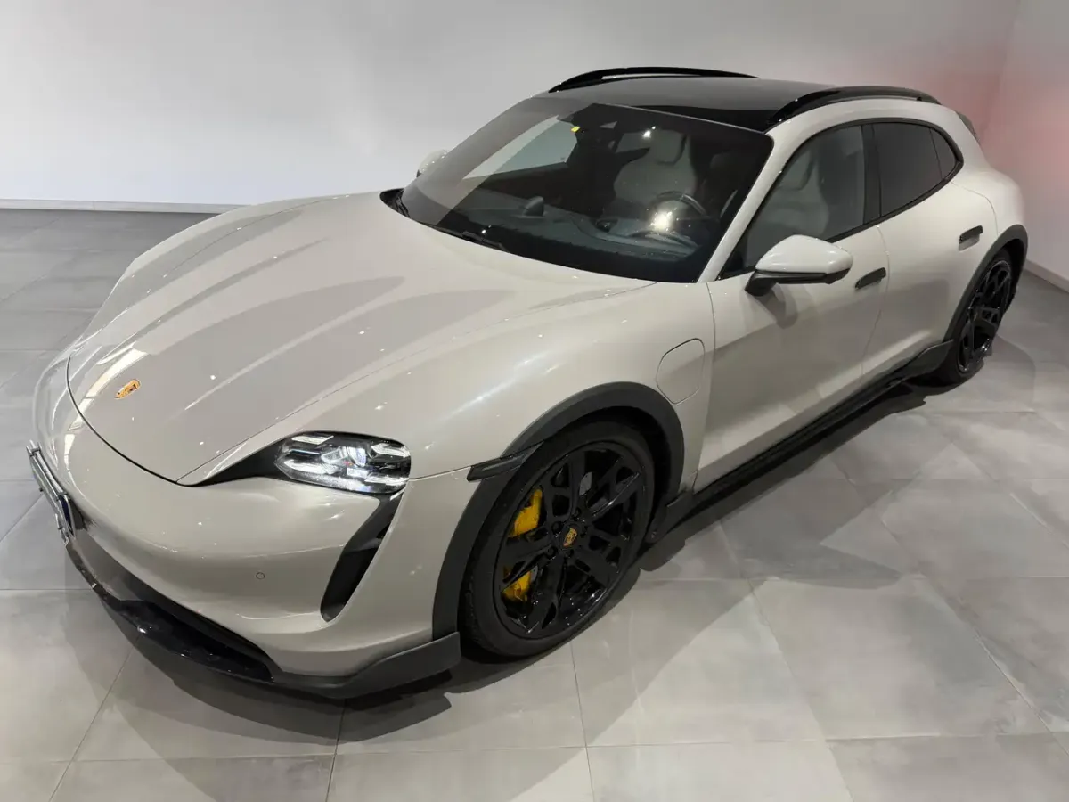 Porsche Taycan 4S