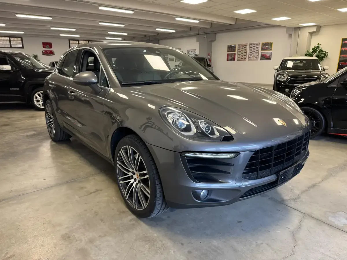 Porsche Macan S