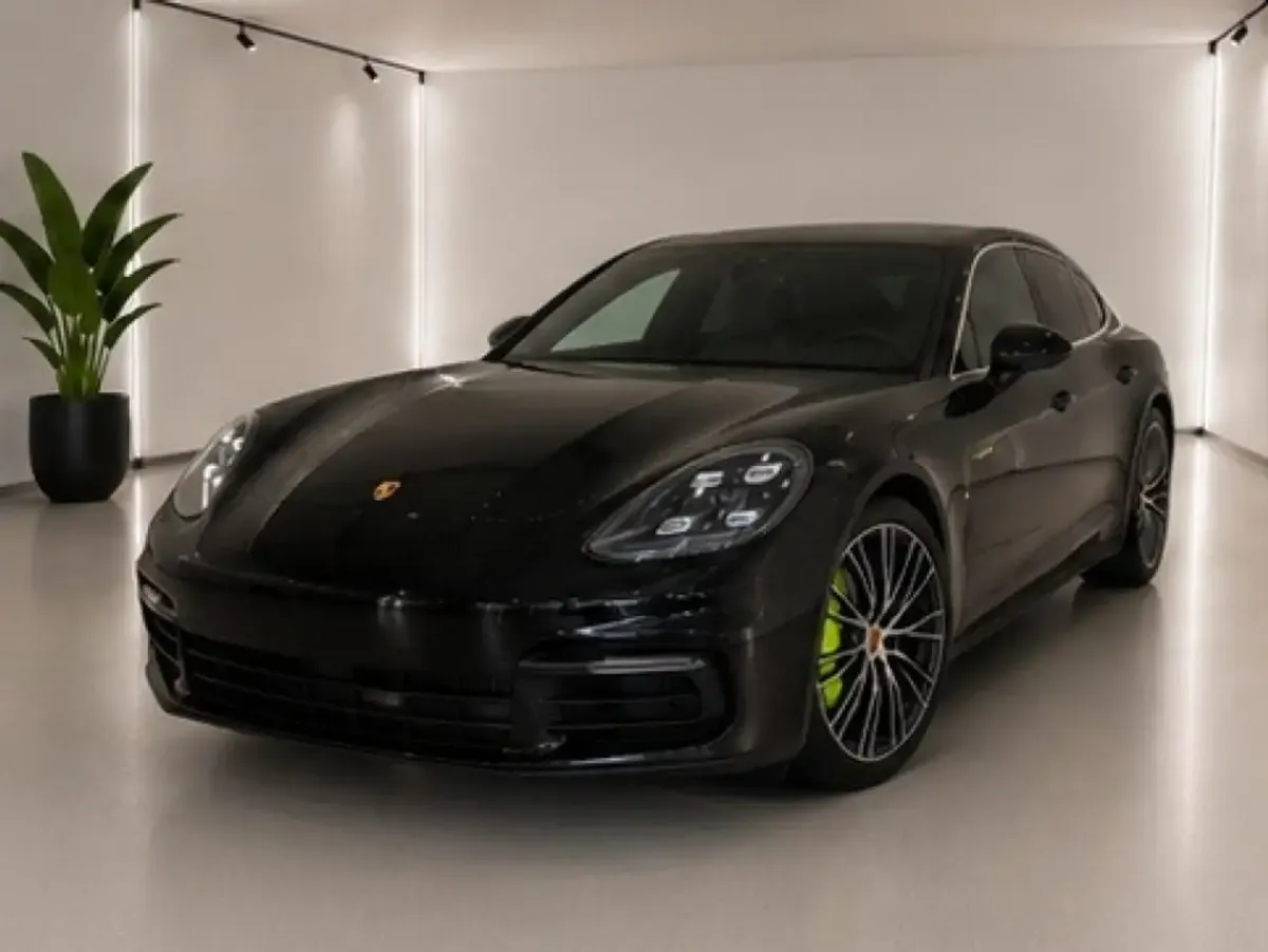 Porsche Panamera 4 E-Hybrid