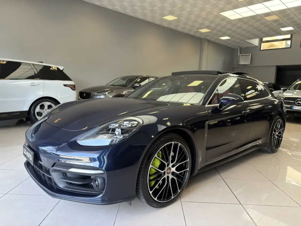 Porsche Panamera 4 E-Hybrid