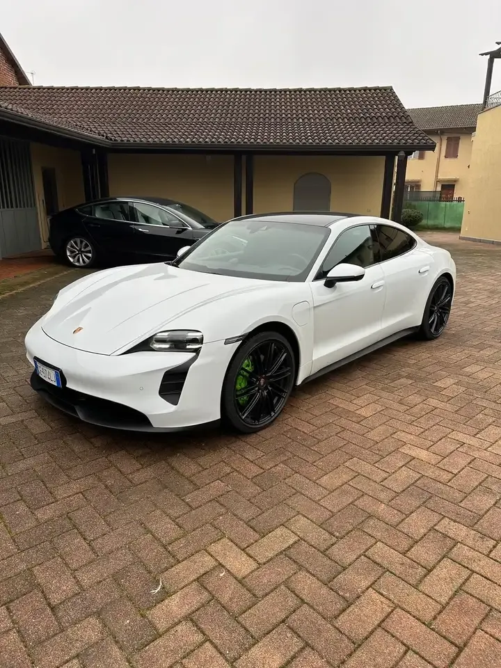Porsche Taycan