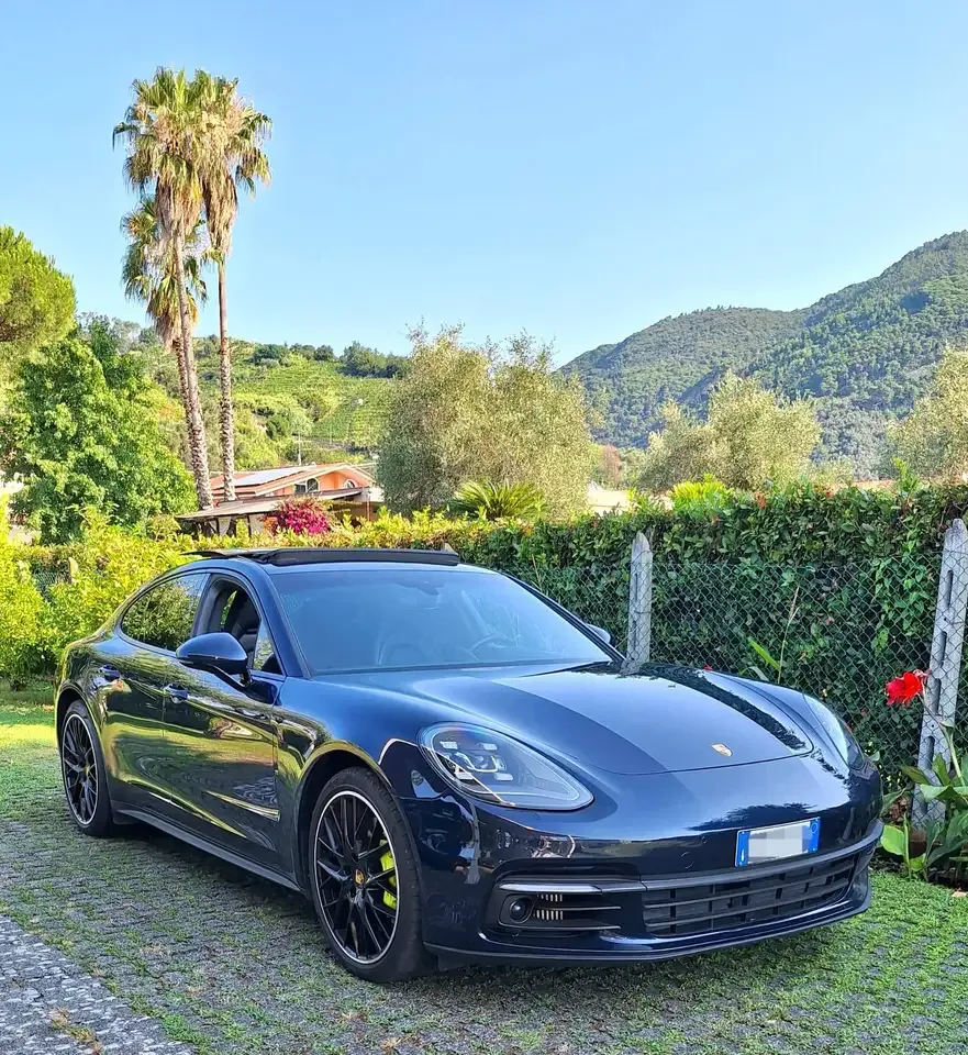Porsche Panamera 4 E-Hybrid