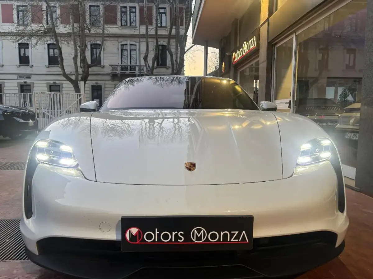 Porsche Taycan 4S