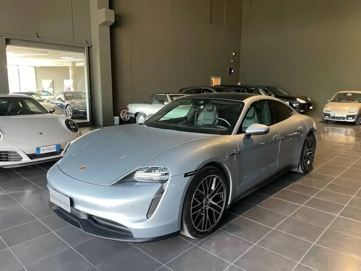 Porsche Taycan Turbo
