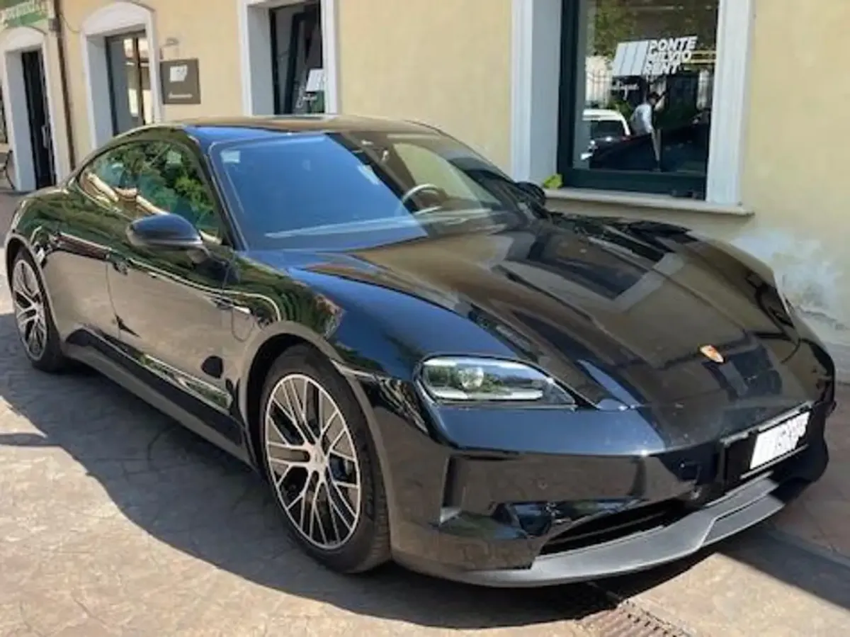 Porsche Taycan