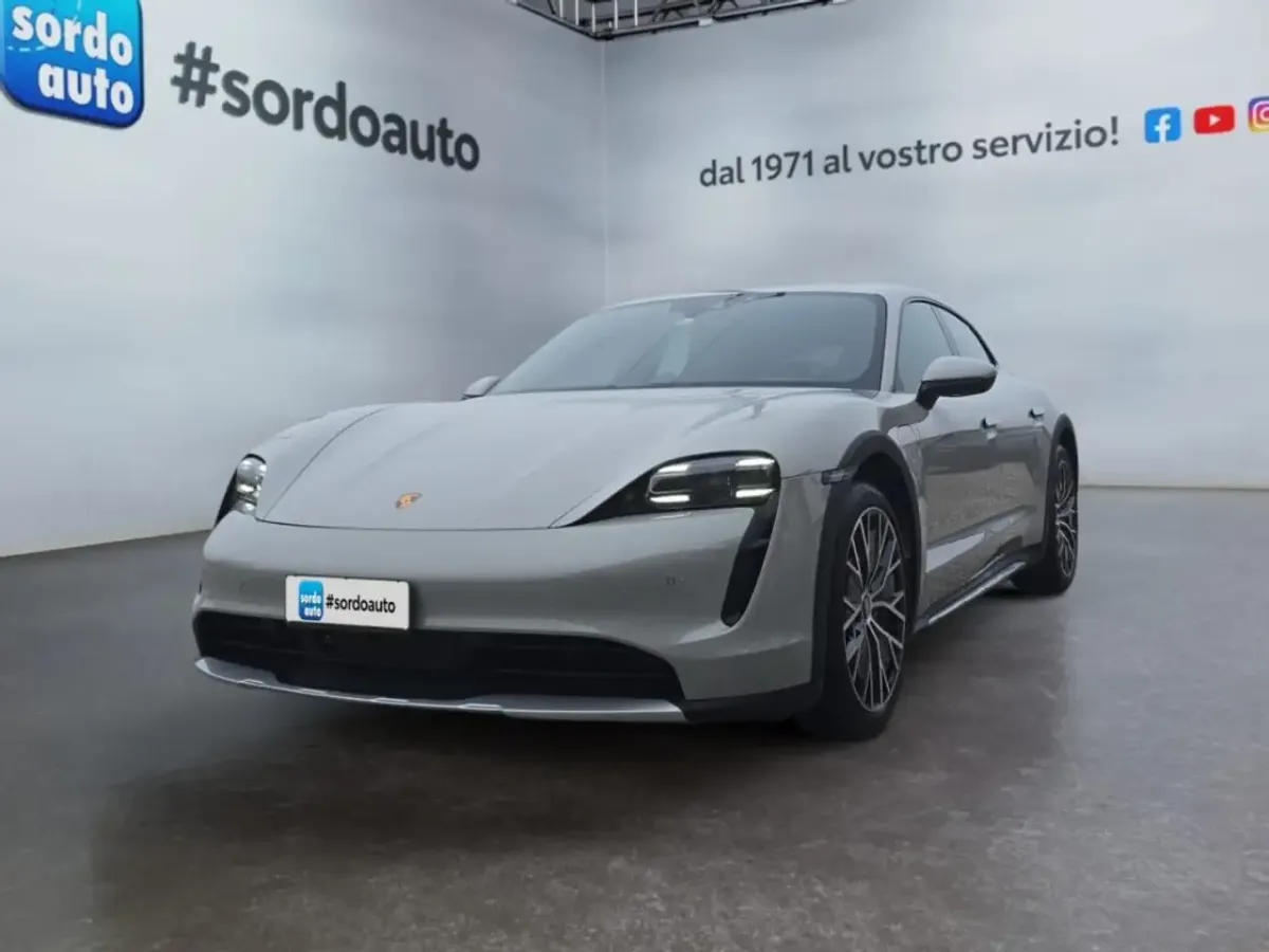 Porsche Taycan 4