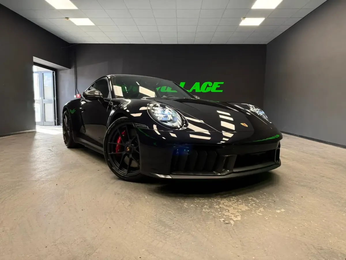 Porsche 992.2 Carrera 4 GTS