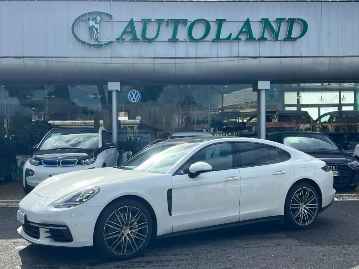 Porsche Panamera 4 E-Hybrid