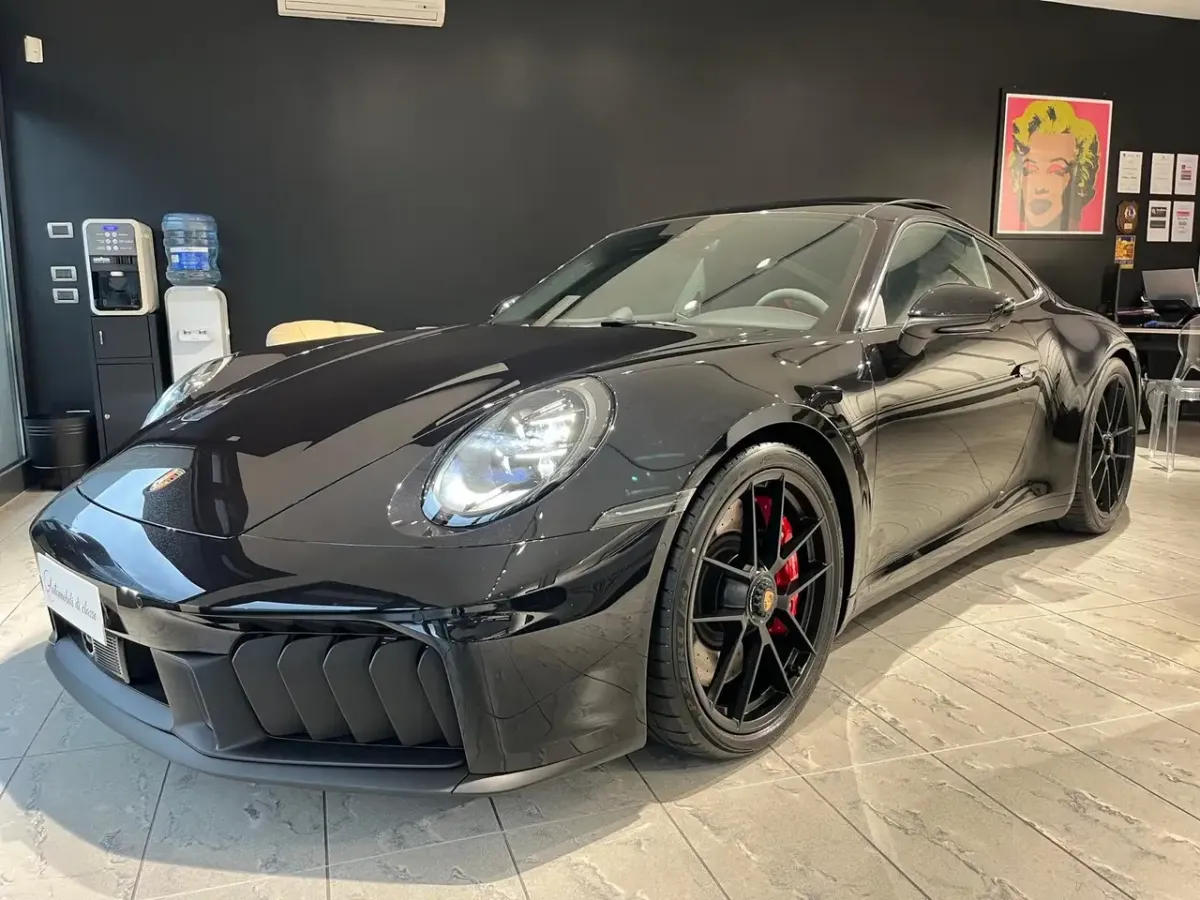 Porsche 992.2 Carrera 4 GTS