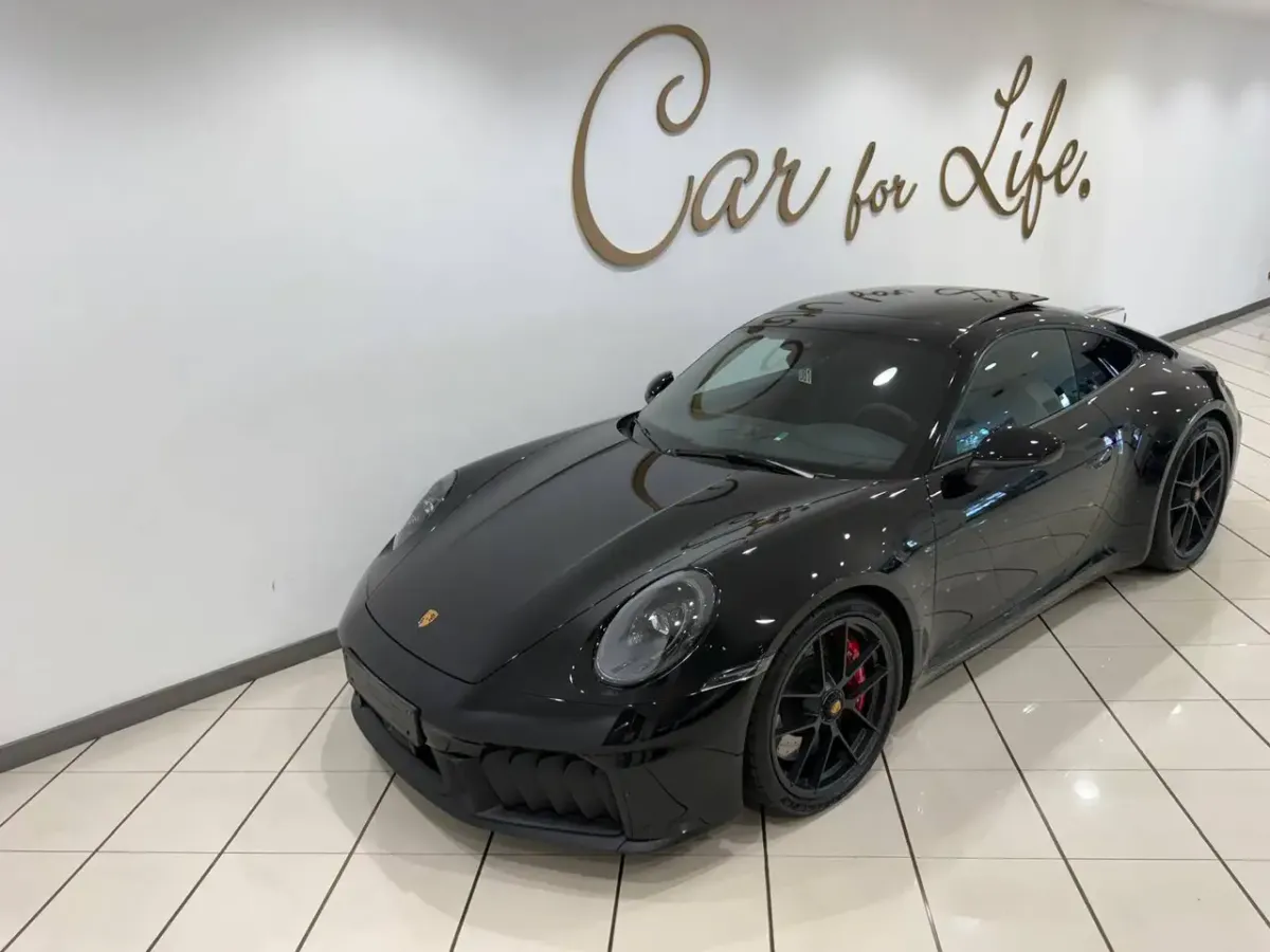 Porsche 992.2 Carrera 4 GTS