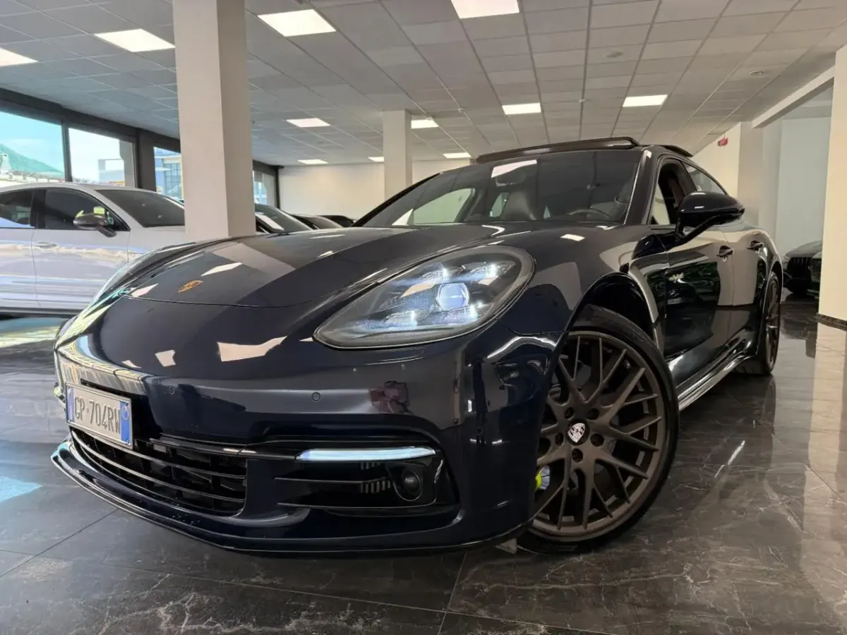 Porsche Panamera 4 E-Hybrid