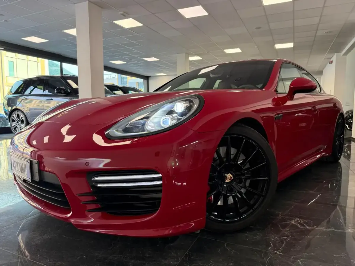 Porsche Panamera GTS