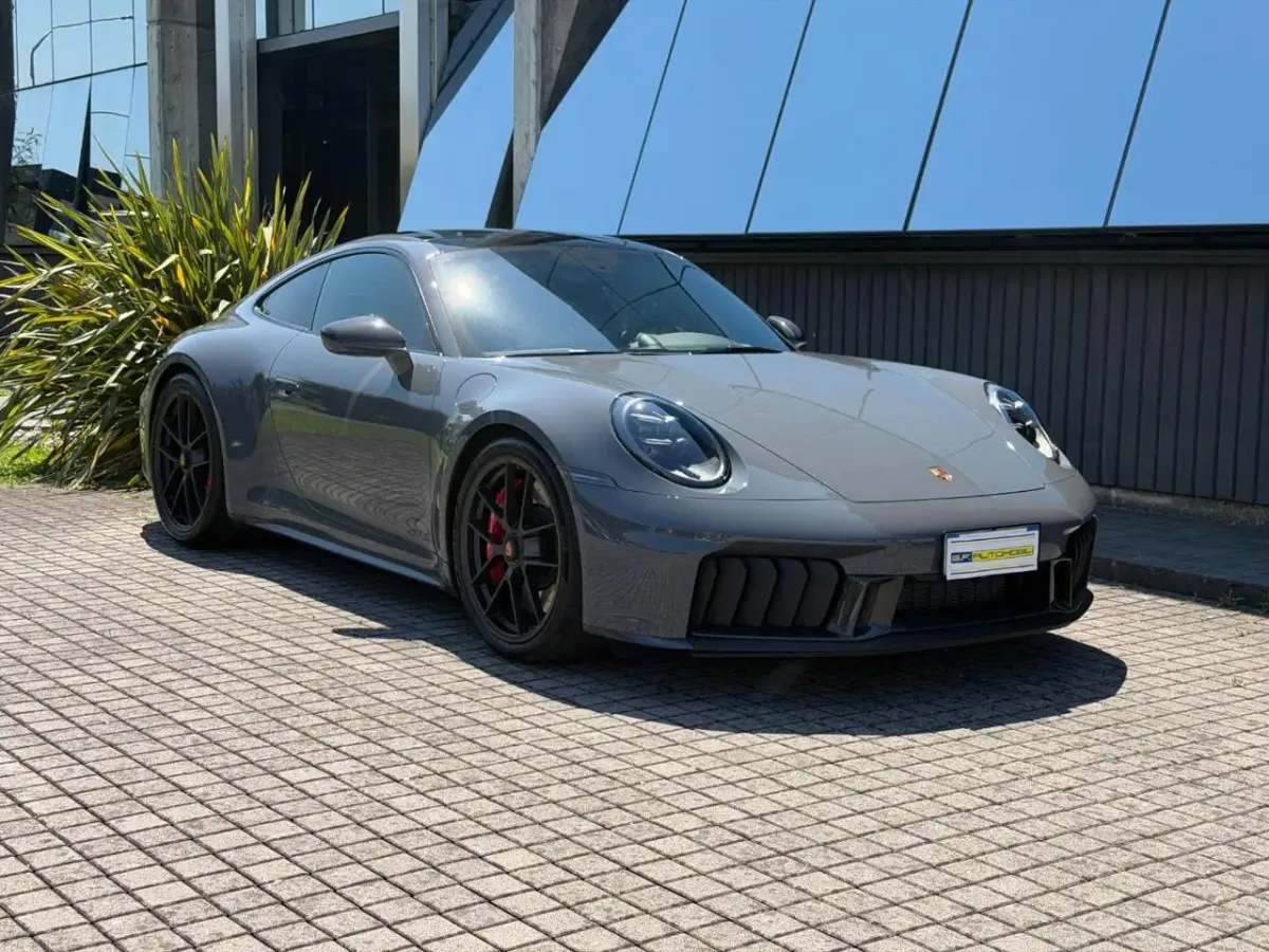Porsche 992.2 Carrera 4 GTS