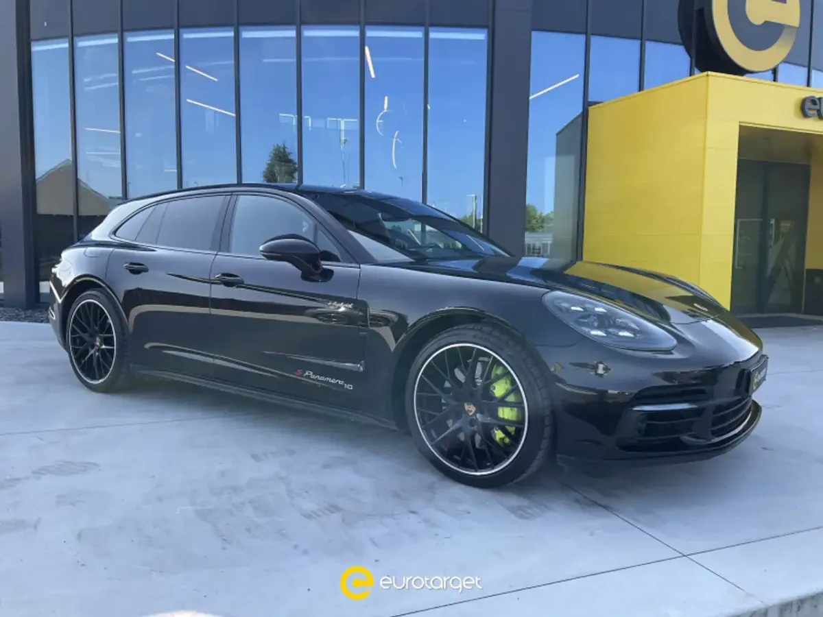 Porsche Panamera 4 E-Hybrid
