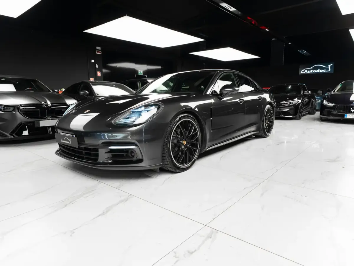 Porsche Panamera 4S