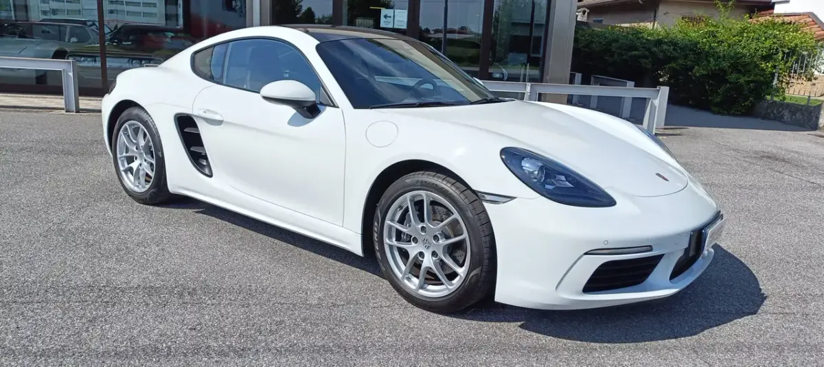 Porsche 718 Cayman T