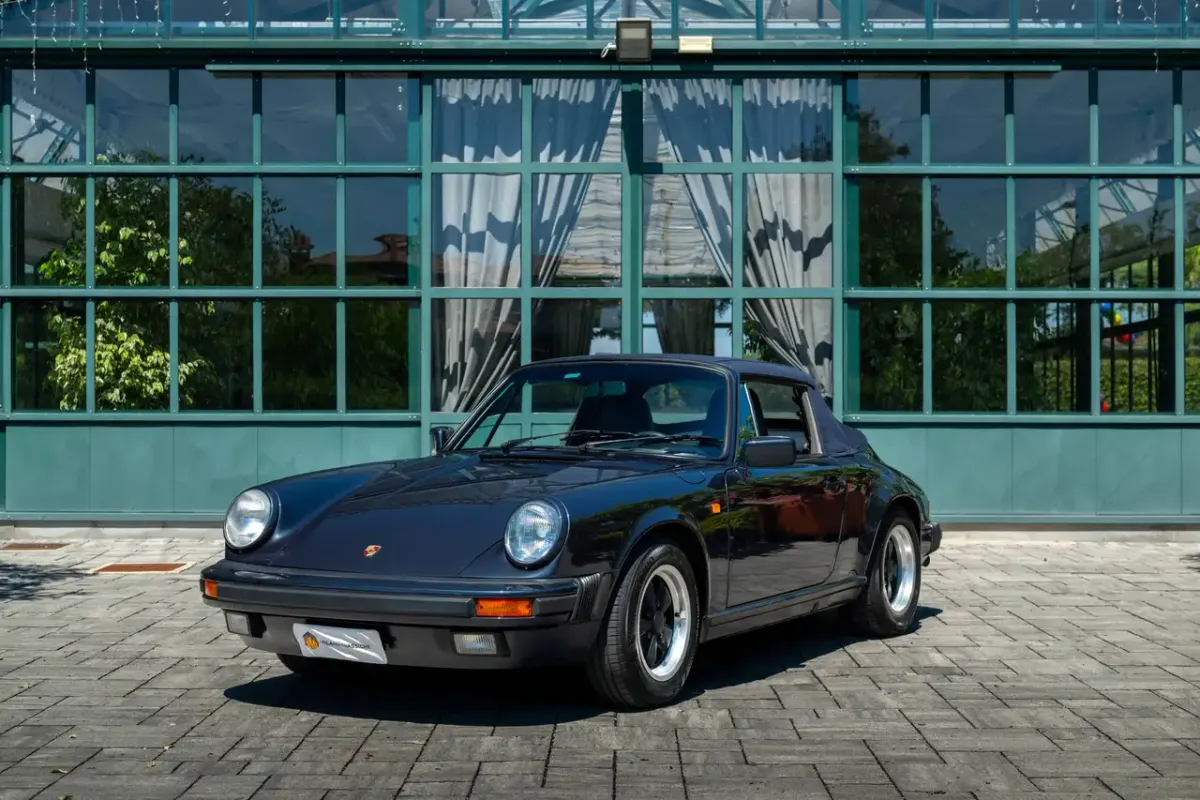 Porsche 911 Carrera Cabrio