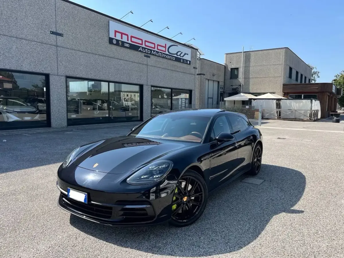 Porsche Panamera 4 E-Hybrid