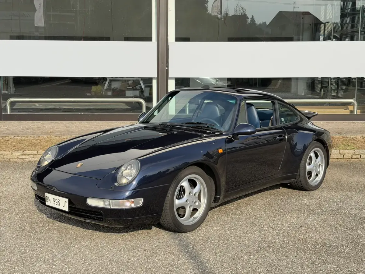 Porsche 993 Carrera 4 Cabrio