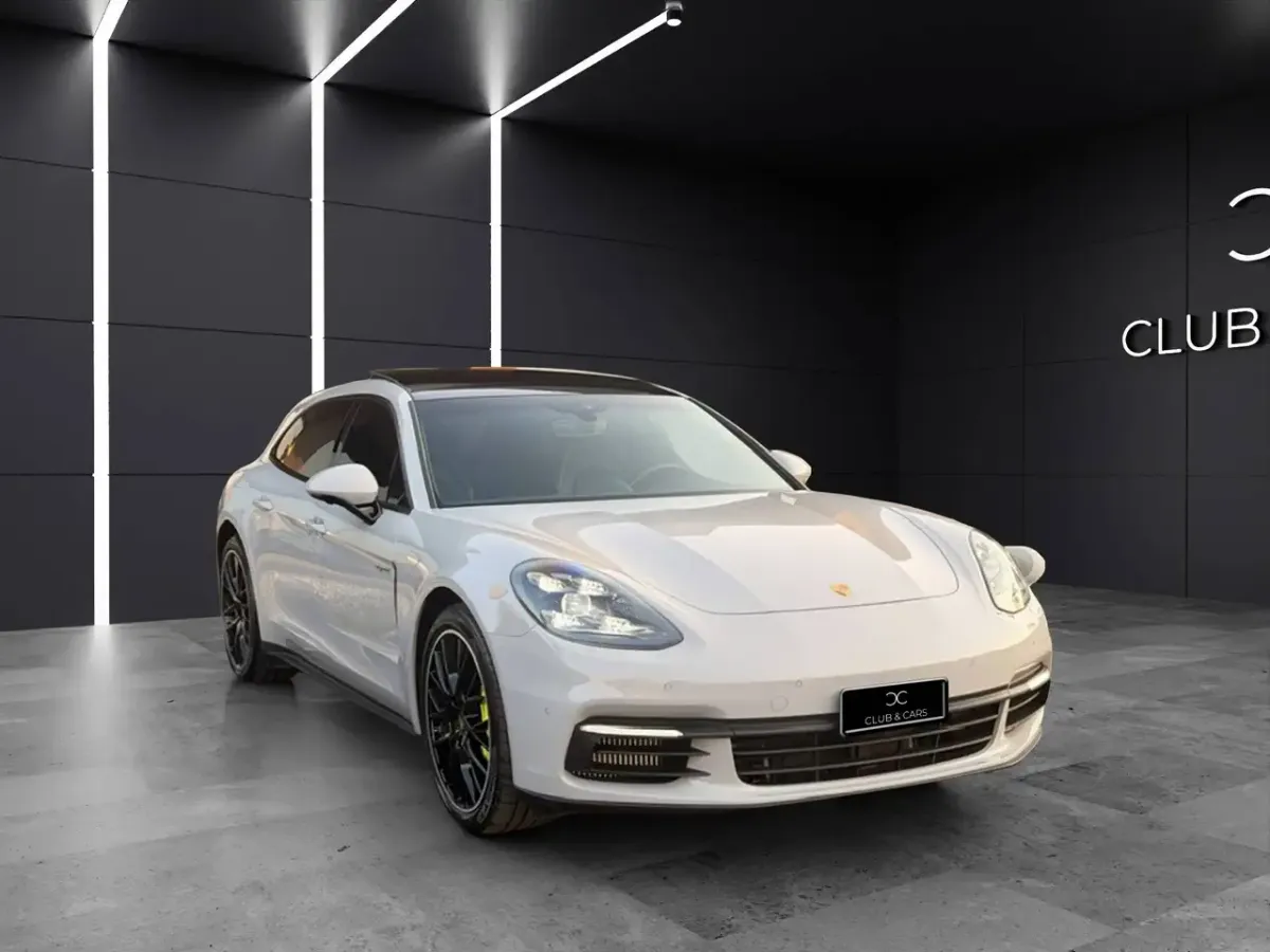 Porsche Panamera 4 E-Hybrid