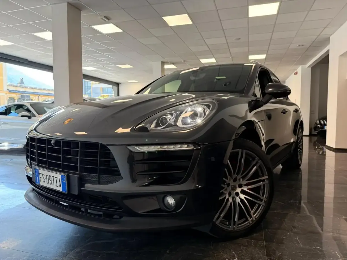 Porsche Macan S