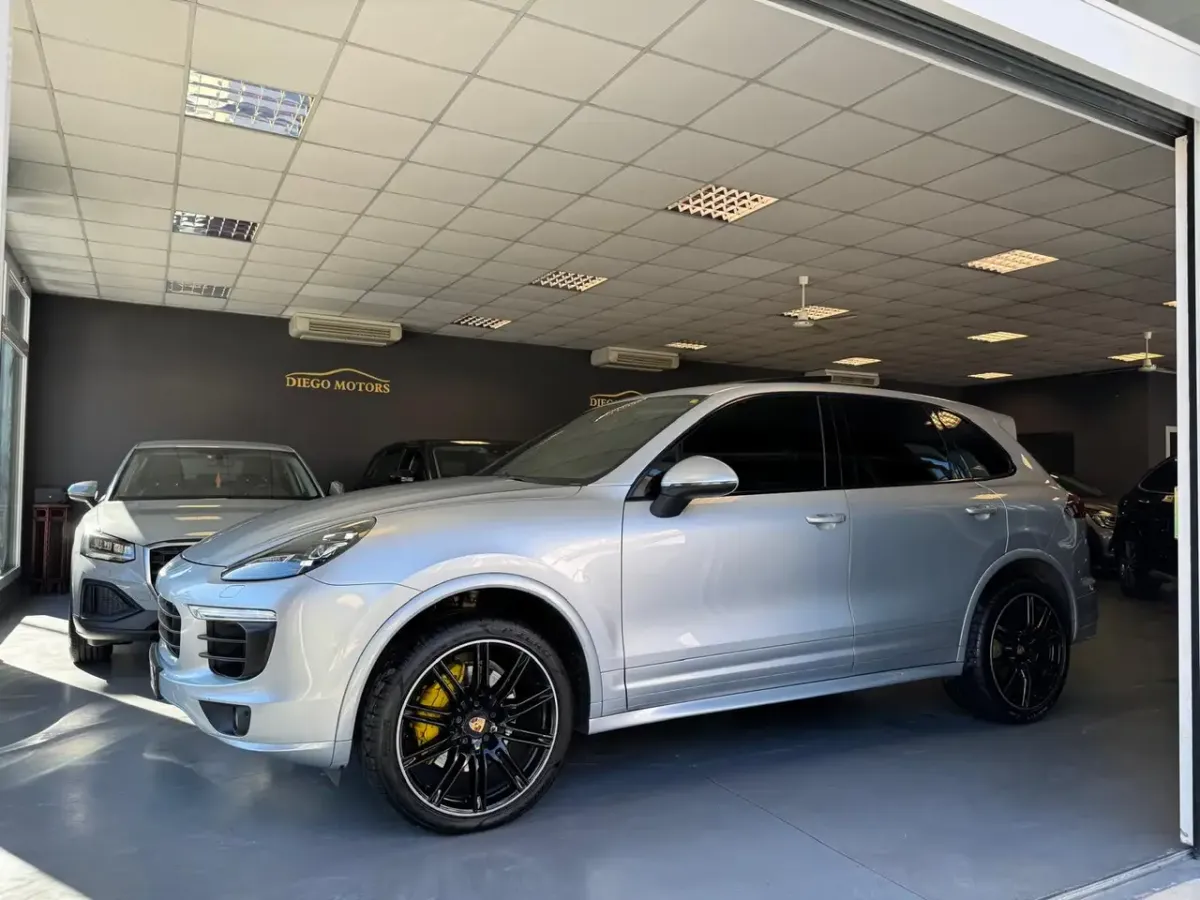 Porsche Cayenne GTS