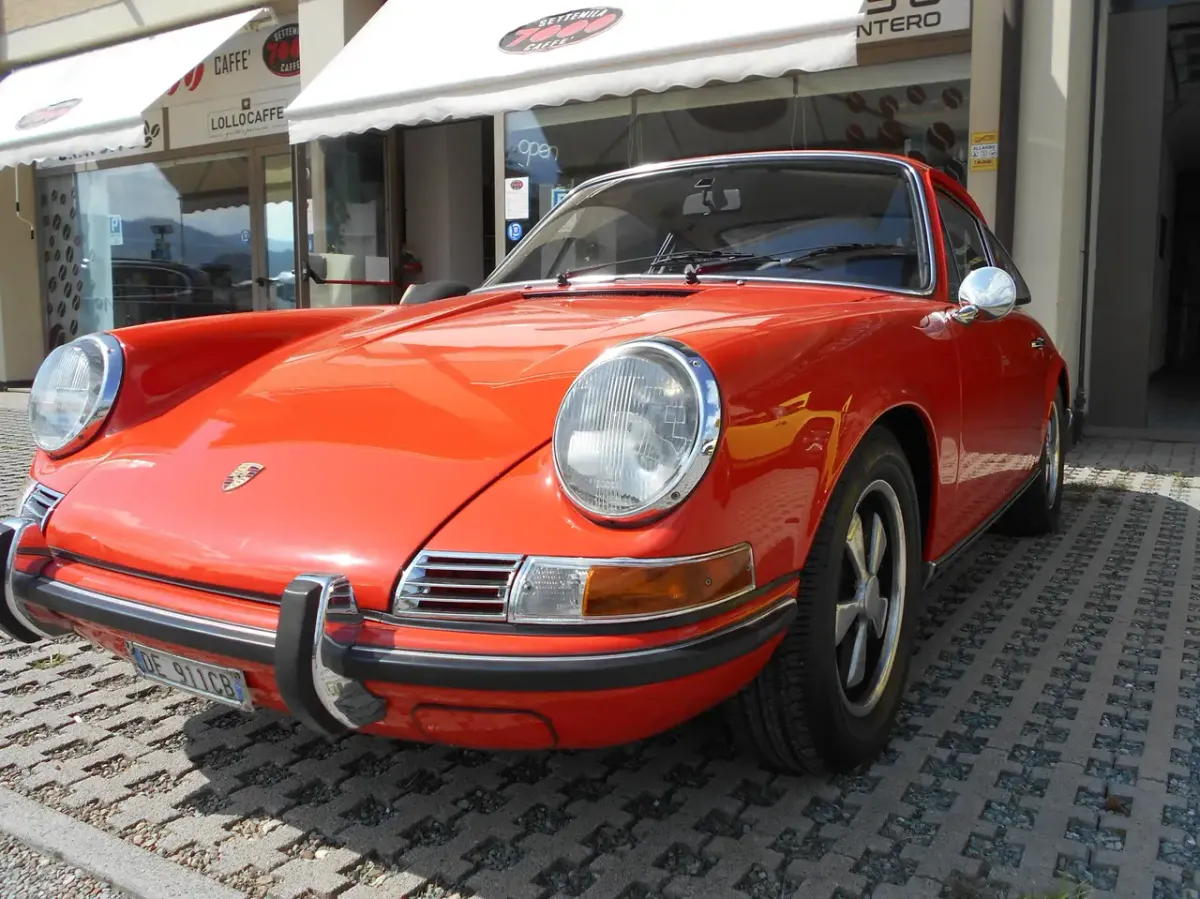 Porsche 911 E Coupé