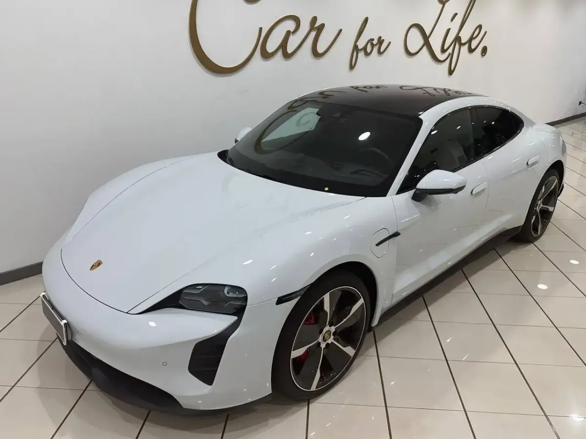 Porsche Taycan 4S