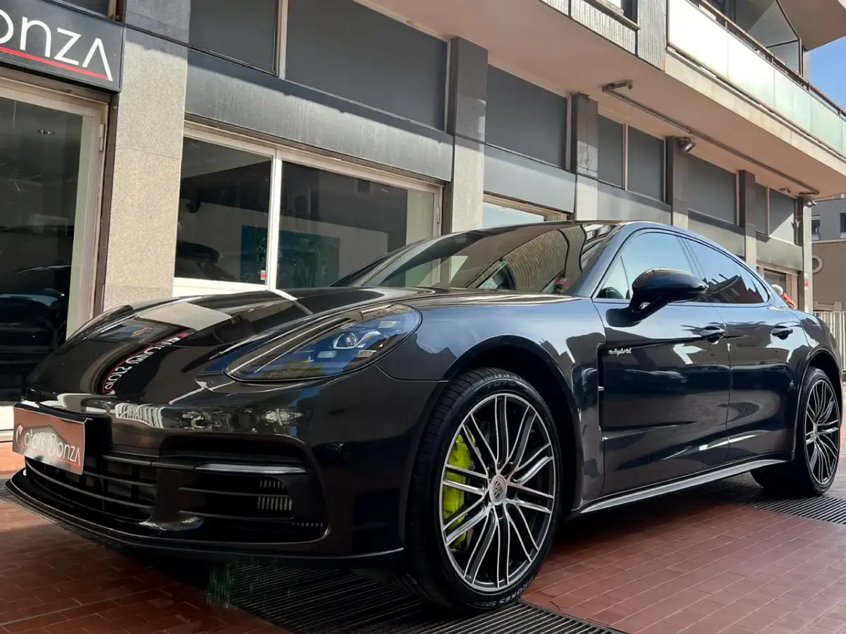 Porsche Panamera 4 E-Hybrid