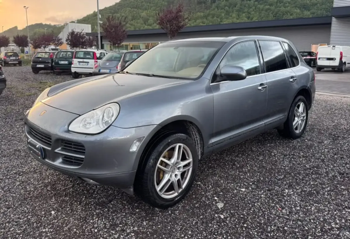 Porsche Cayenne 3.2
