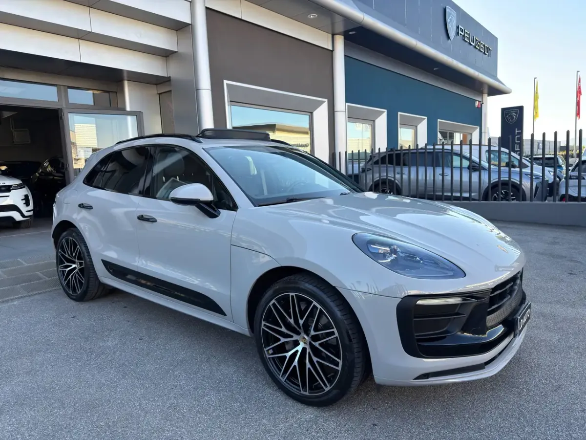 Porsche Macan T