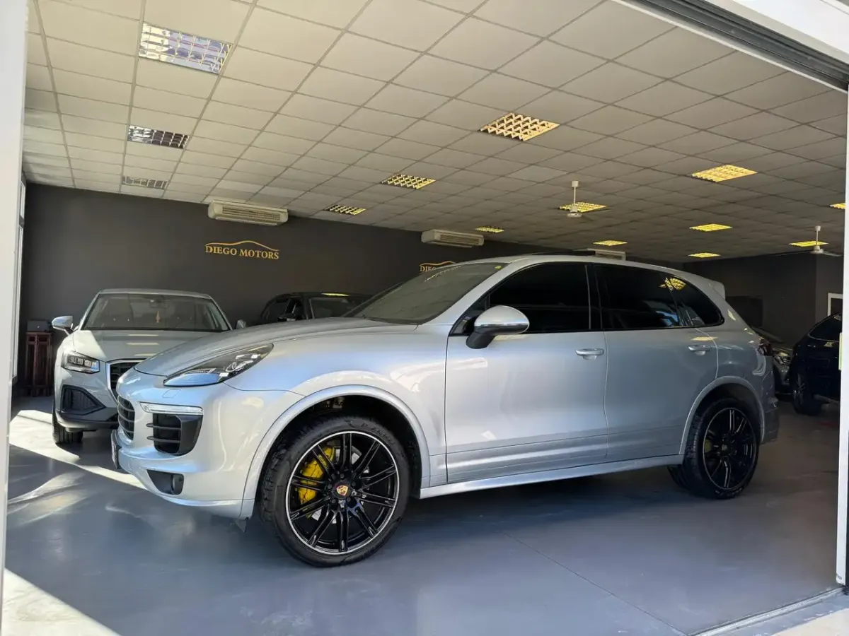 Porsche Cayenne GTS