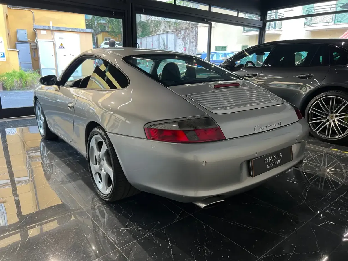 Porsche 996.2 Carrera 4