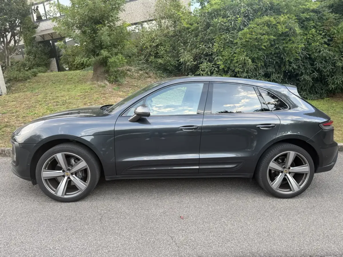 Porsche Macan T